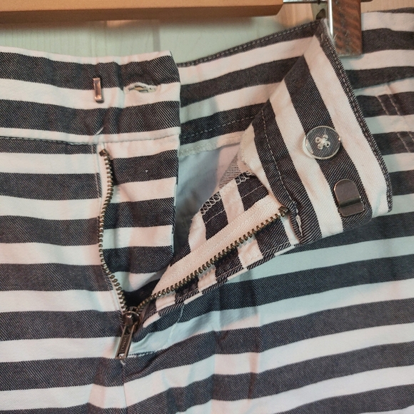 Khaki by Gap short 3" - Picture 3 of 4